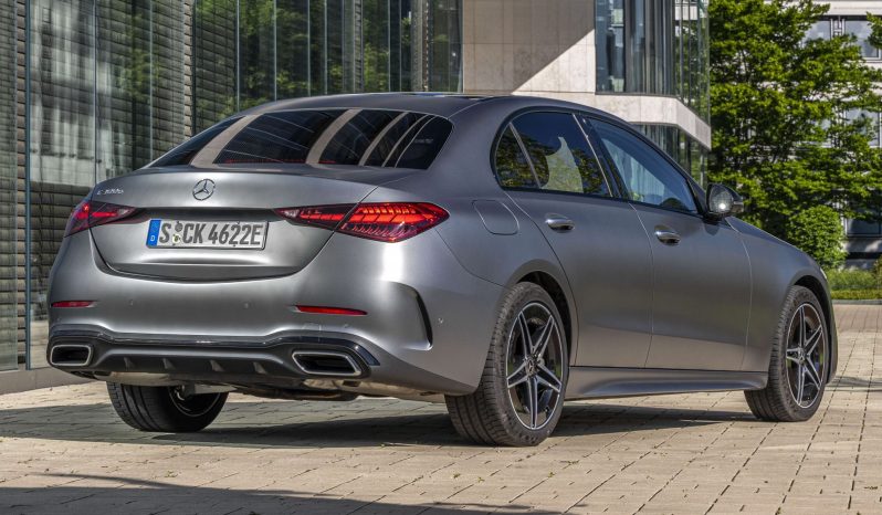 Mercedes-Benz C-Class Sedan C 350 e AMG Line full