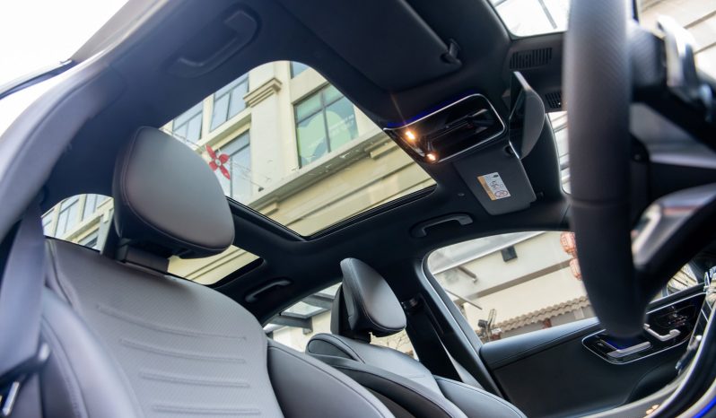 Mercedes-Benz C-Class Sedan C 350 e AMG Line full