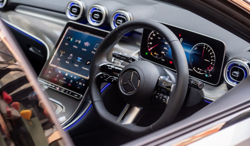 Mercedes-Benz C-Class Sedan C 350 e AMG Line full