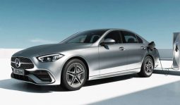 Mercedes-Benz C-Class Sedan C 350 e AMG Line full
