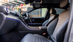 Mercedes-Benz C-Class Sedan C 350 e AMG Line full