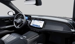 Mercedes-Benz E-Class Sedan E 200 AMG Line full