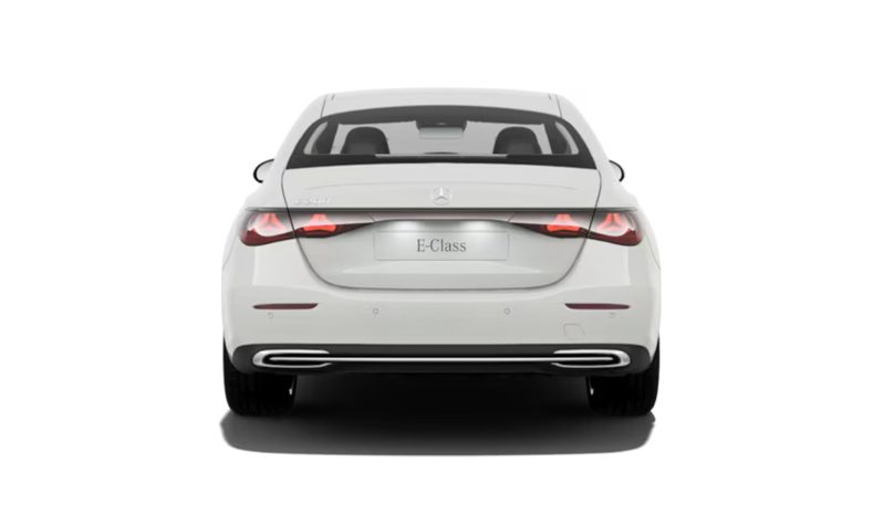 Mercedes-Benz E-Class Sedan E 200 AMG Line full