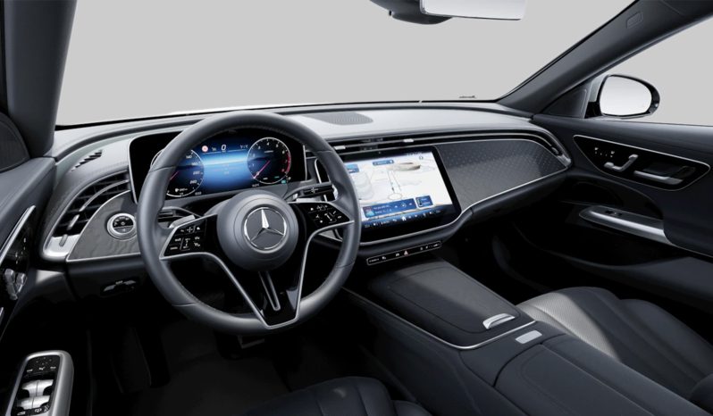 Mercedes-Benz E-Class Sedan E 200 AMG Line full