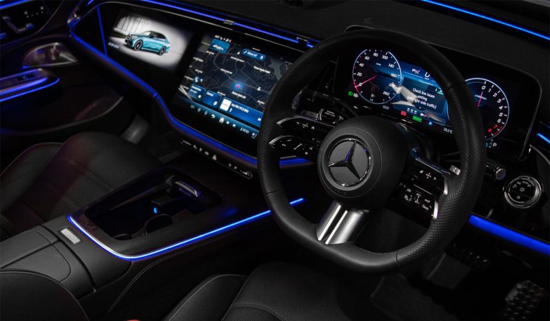 Mercedes-Benz E-Class Sedan E 350 e AMG Line full