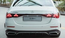 Mercedes-Benz E-Class Sedan E 350 e AMG Line full