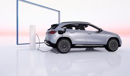 Mercedes-Benz EQA 250+ full