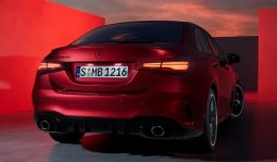 Mercedes-AMG A 35 4MATIC Sedan full