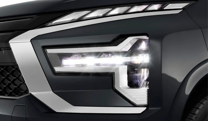 Mitsubishi XPANDER full