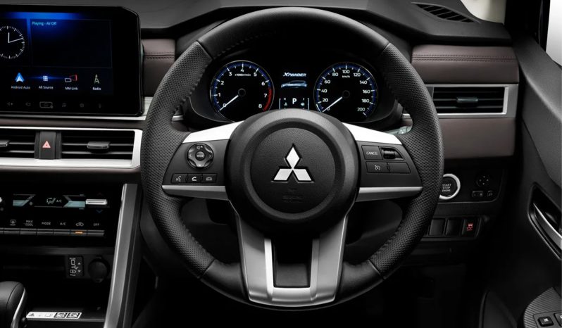 Mitsubishi XPANDER full
