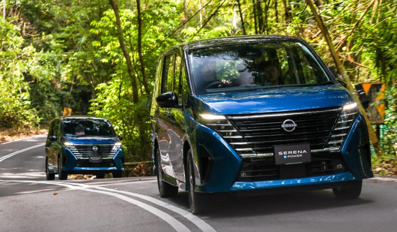 Nissan Serena e-POWER Highway Star full