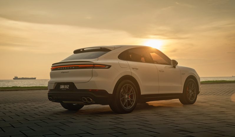Porsche Cayenne S E-Hybrid Coupé full