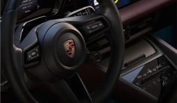 Porsche Macan 4 Electric full