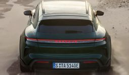Porsche Taycan 4 Cross Turismo full