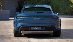 Porsche Taycan 4S Cross Turismo full