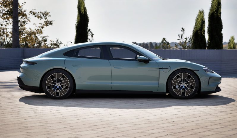 Porsche Taycan full
