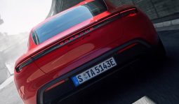 Porsche Taycan Turbo full