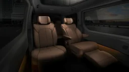 Hyundai Staria 7-Seater Prestige full