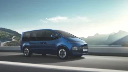 Hyundai Staria 7-Seater Prestige full