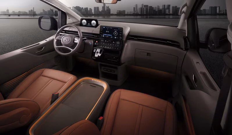 Hyundai Staria 7-Seater Prestige full