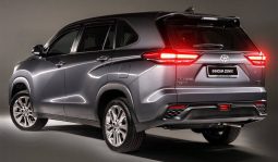 Toyota Innova Zenix full