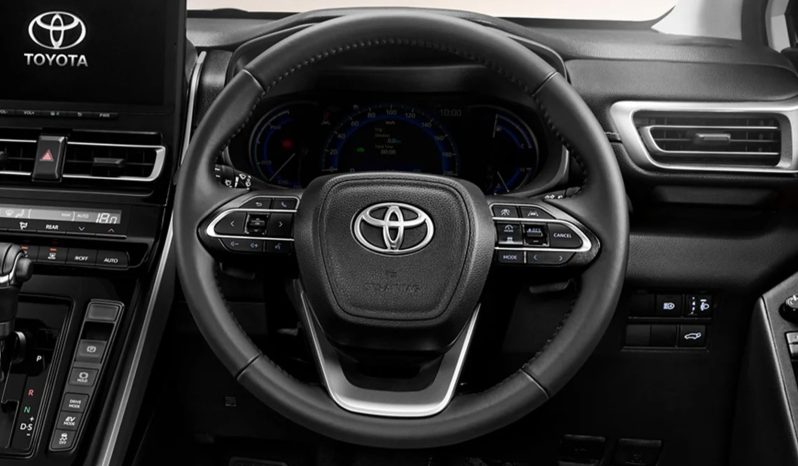 Toyota Innova Zenix full