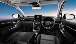 Toyota Innova Zenix full
