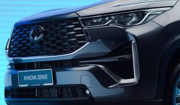 Toyota Innova Zenix full