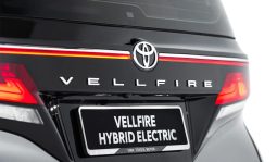 Toyota Vellfire 2.5 HEV full