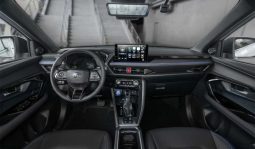 Toyota Yaris Cross full