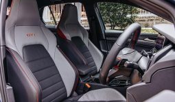 Volkswagen Golf GTI full