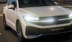 Volkswagen Touareg R-Line full