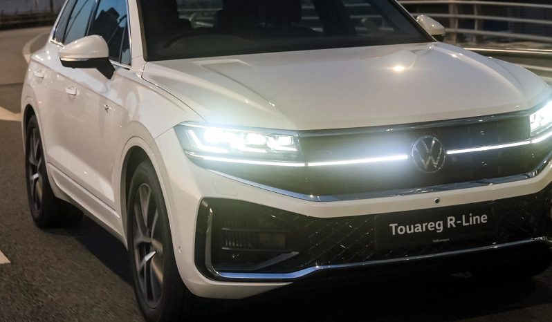 Volkswagen Touareg R-Line full