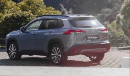 Toyota Corolla Cross full