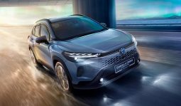 Toyota Corolla Cross full