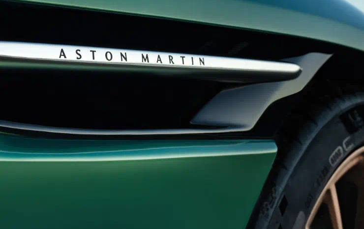 Aston Martin DB12 Coupe full