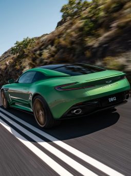 Aston Martin DB12 Coupe full